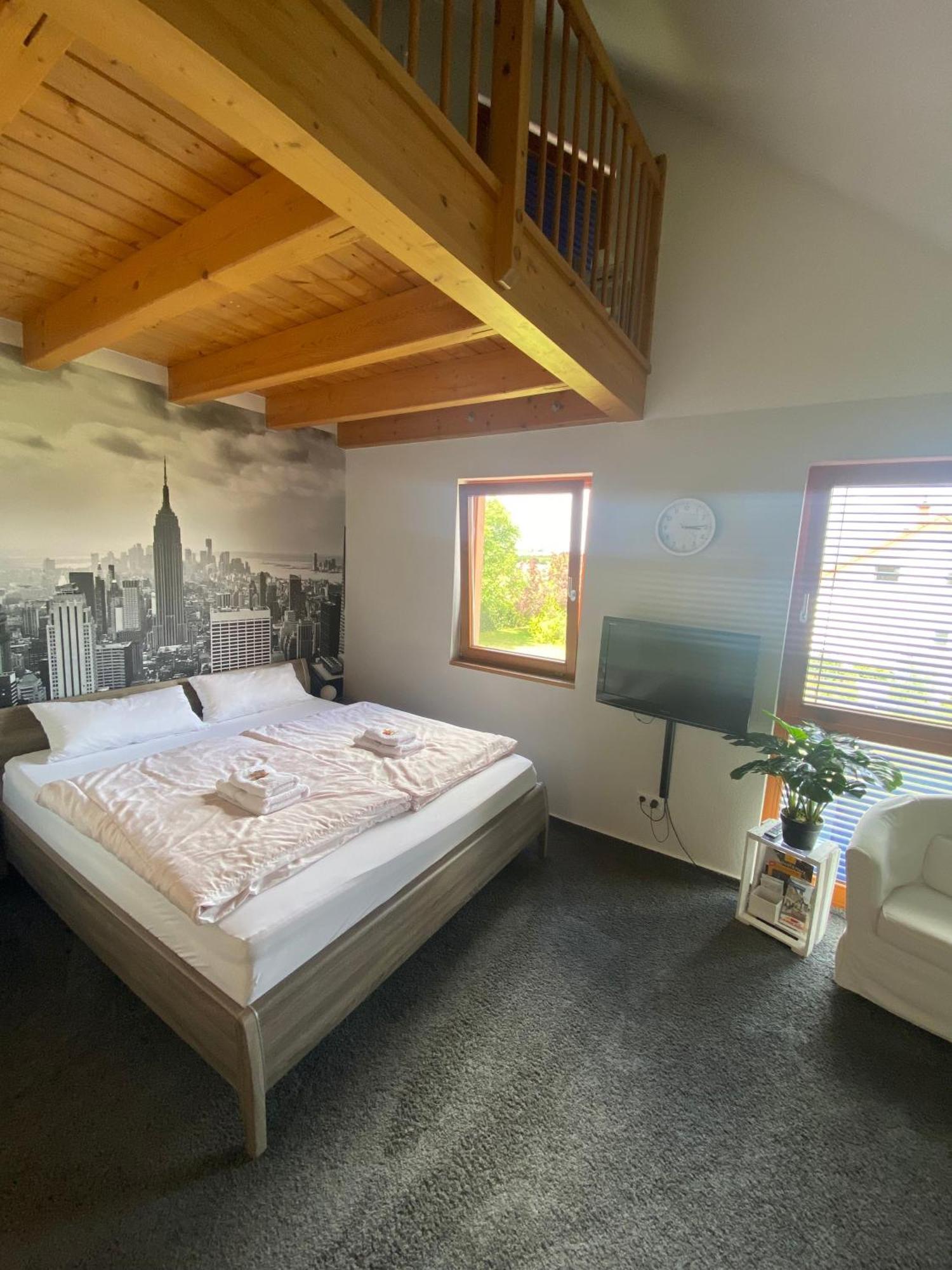 Maisonette-Ferienzimmer Am Backhausgarten Flonheim Esterno foto